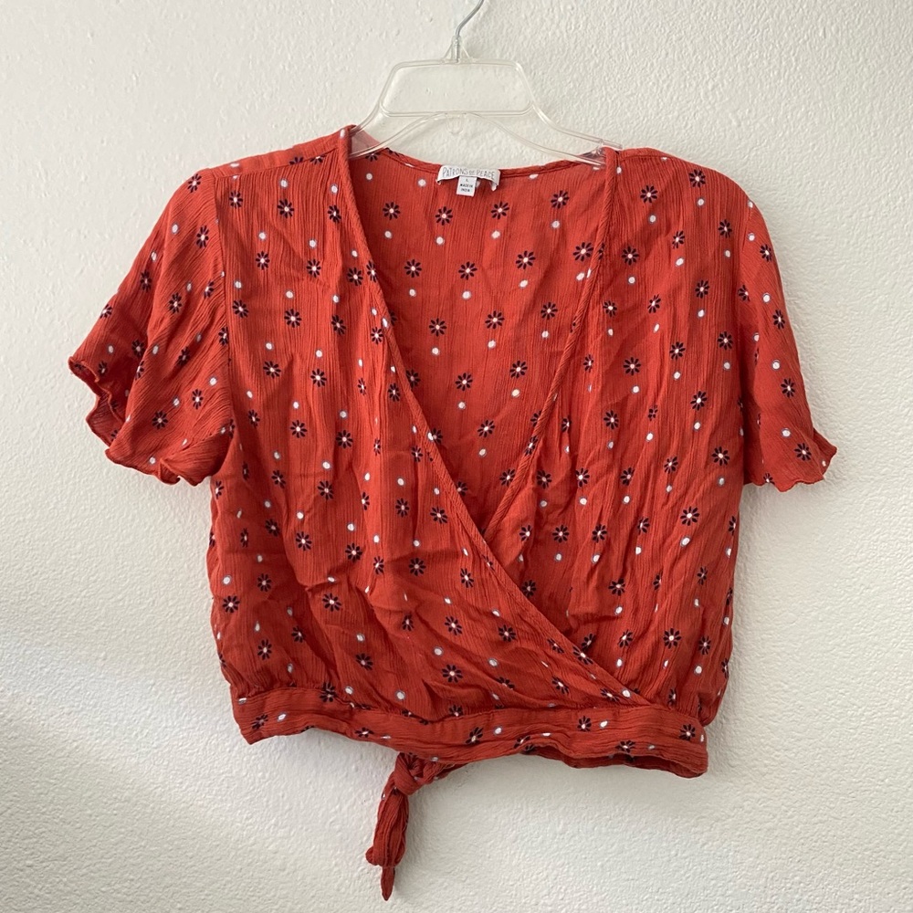 Patrons of Peace Short Sleeve Floral Crop Top with back tie - Picture 2 of 7